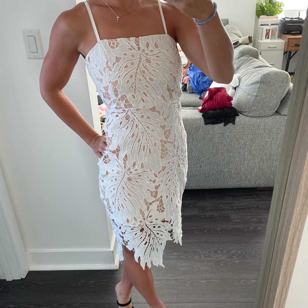 Lulu’s White Floral Dress